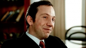 Она забыла его лицо. Как выглядит и почему не знает русский язык дочь Савелия Крамарова