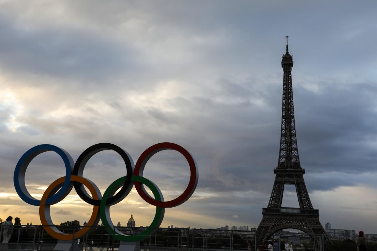 Мэр Парижа призывает не пускать россиян (страна-террорист) на Олимпиаду-2024