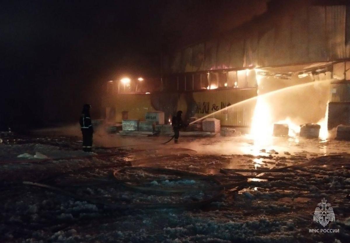 МЧС России: огнеборцы локализовали пожар в Одинцово