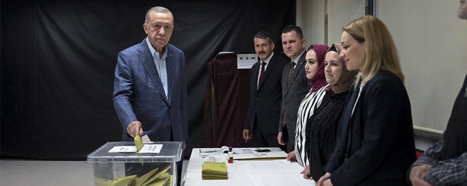 Эрдоган сохраняет лидерство в выборах по подсчетам 95,4% голосов