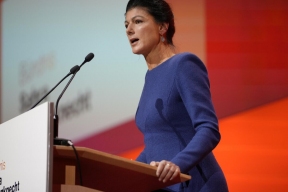 Сара Вагенкнехт объявила об уходе с поста главы партии CCB