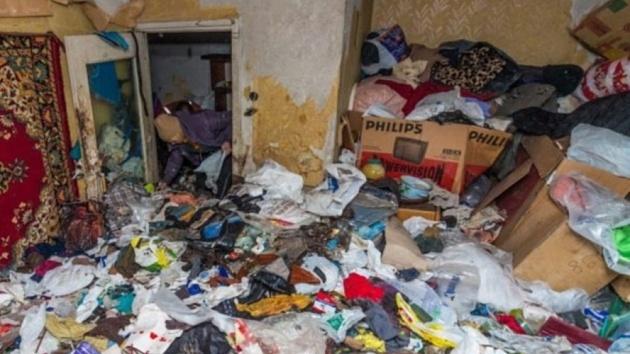 В Новосибирске коллекционера мусора выселили из квартиры