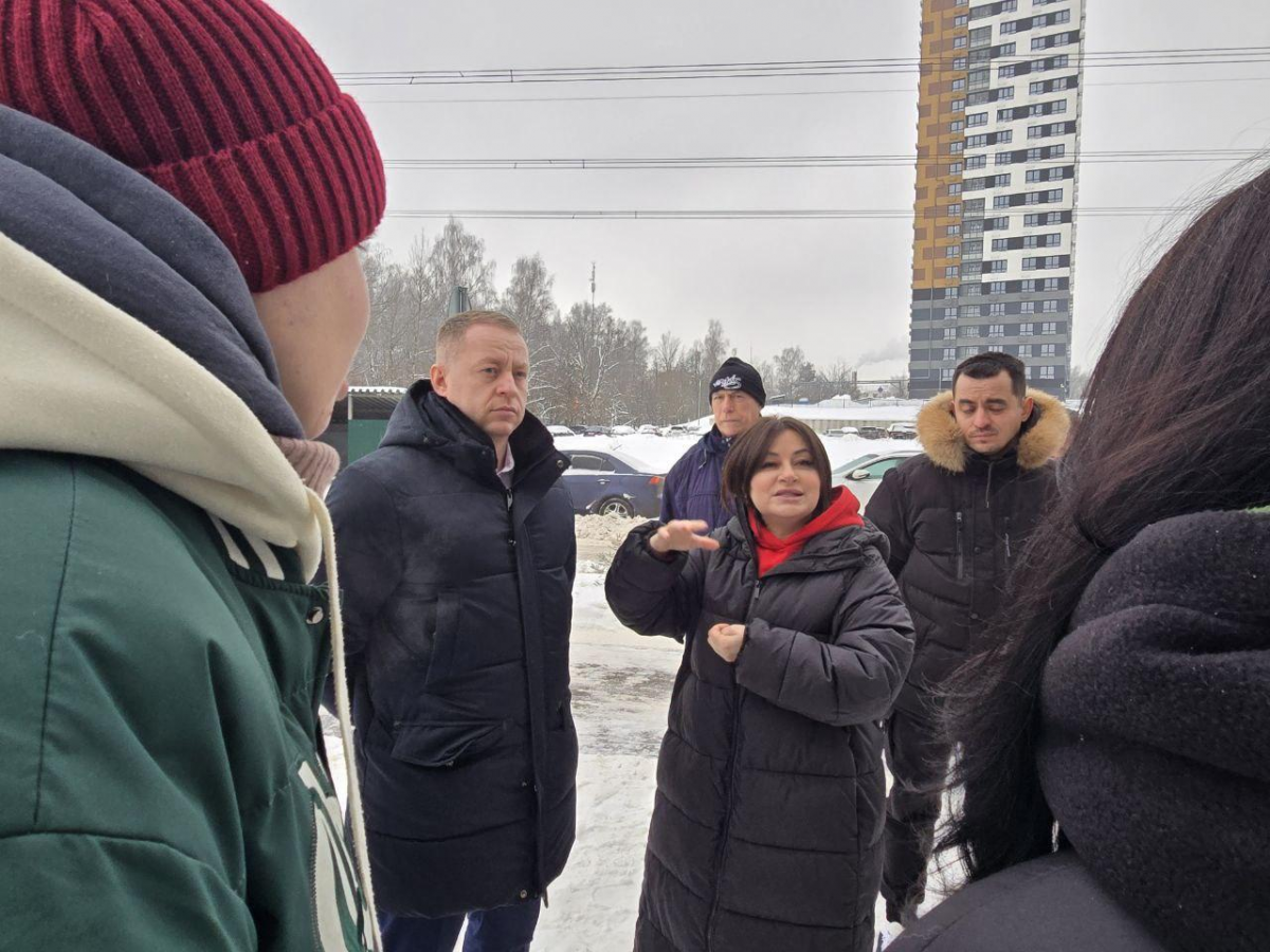 В Ивантеевке Городского округа Пушкинский решили вопросы освещения и парковки, волновавшие жителей ЖК «Весна»