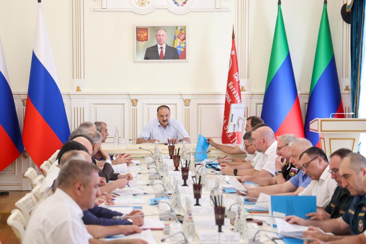 Глава Дагестана потребовал усилить борьбу с пропагандой терроризма в республике