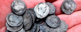 Под Калугой нашли клад необычных древнеримских серебряных монет