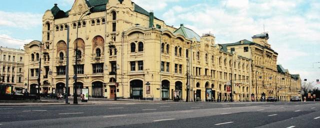 В Москве у Политехнического музея появится новая пешеходная зона