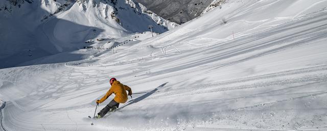 В 2023 году самыми популярными российскими горнолыжными курортами стали Красная Поляна и Сахалин