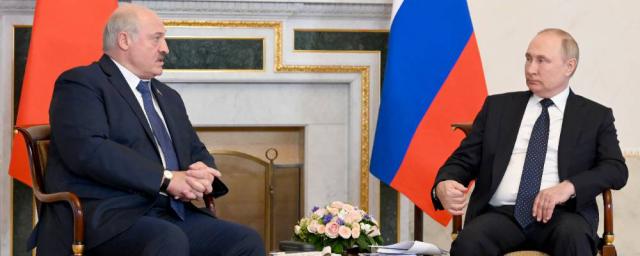 Лукашенко попросил Путина помочь с ядерным оснащением самолетов в ответ на агрессию Запада