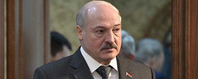 Лукашенко заявил, что Россия выкручивает Белоруссии руки