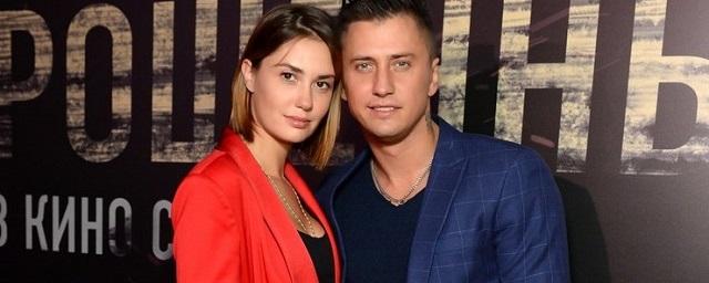 Павел Прилучный и Агата Муцениеце объявили о разводе