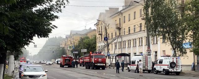 В Твери ликвидировали крупный пожар в жилом доме на площади Мира