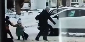 Глава МВД Колокольцев вручил почетную грамоту мальчику из Башкирии, который спас сестру от похитителя