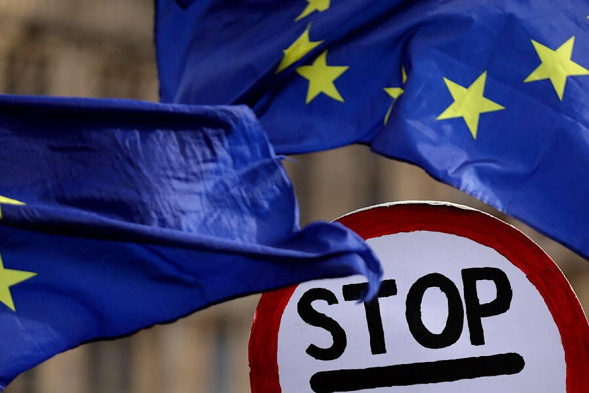 Россия расширила список невъездных в ответ на новые ограничения ЕС