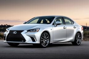 Возраст не помеха: зачем Lexus продолжает обновлять 13-летний IS