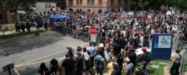 В США на акции памяти Джорджа Флойда неизвестный открыл стрельбу