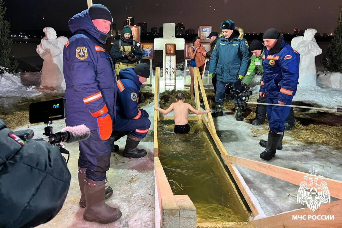 Способность крещенской воды сохранять свежесть объяснили бактерицидным действием серебра