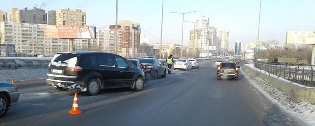 В Екатеринбурге ДТП произошло из-за умершего за рулем водителя