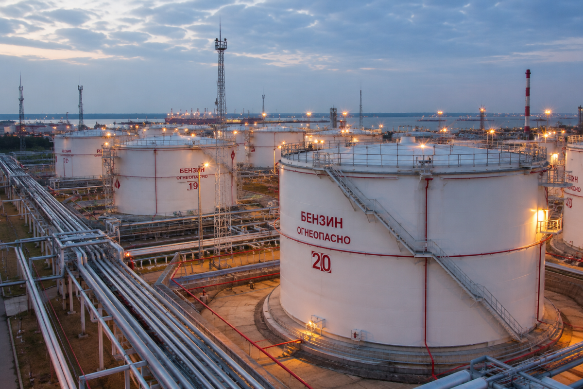 «Это уже не рынок»: нефтяной бизнес взбунтовался против заморозки цен на бензин на 90 дней