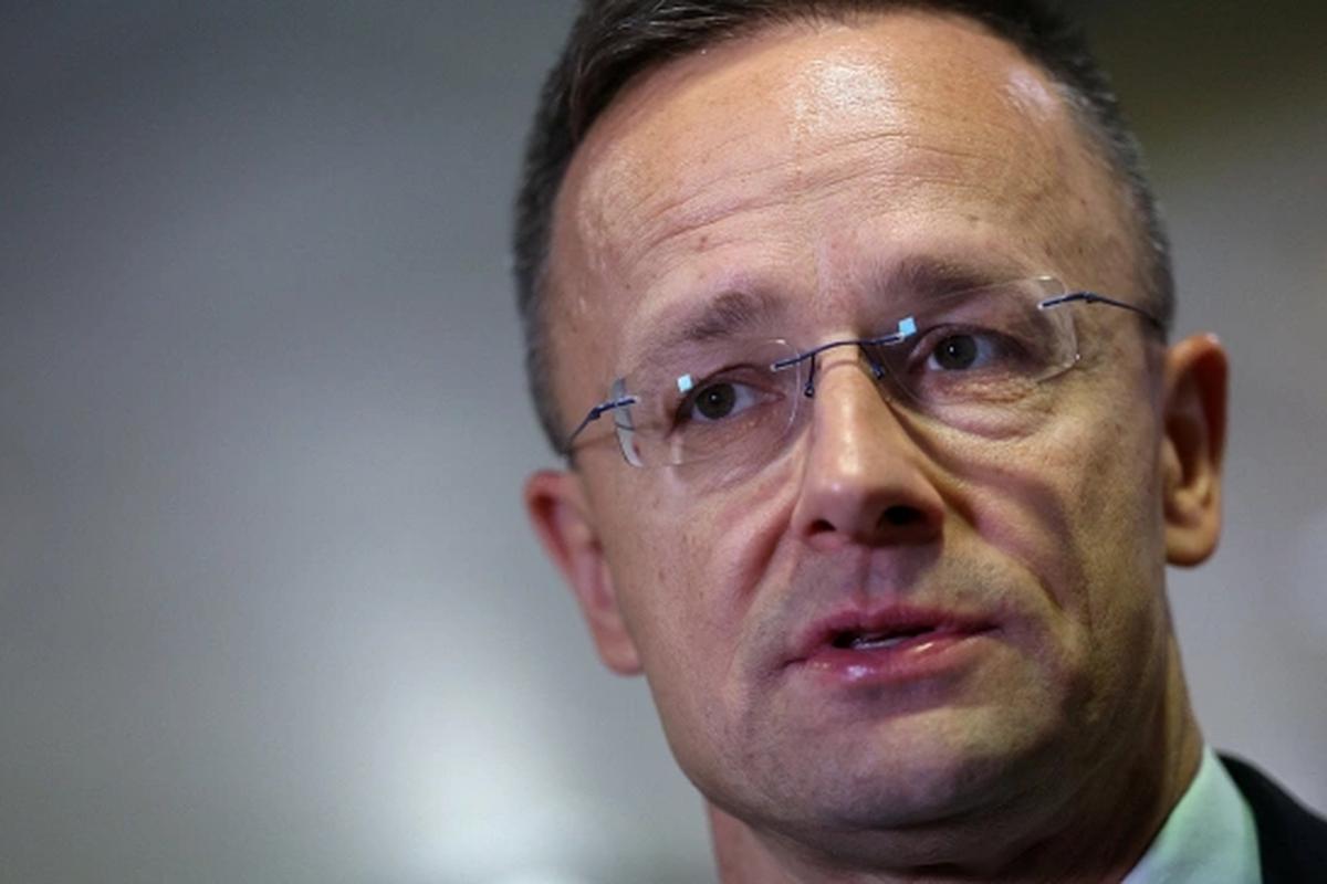 Сийярто рассказал, когда станет известна дата проведения саммита Путина и Трампа