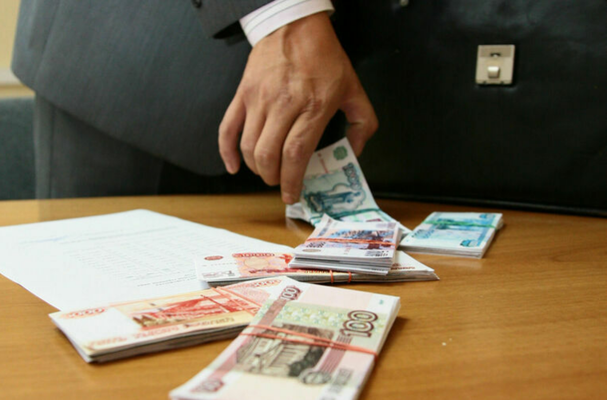 Артамонов: Уровень неформальной трудовой занятости в России достиг критического значения