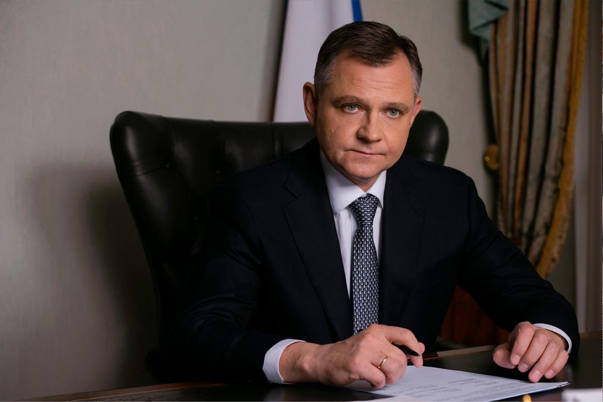 Юрий Слюсарь поздравил школьников и студентов Ростовской области с началом нового учебного года