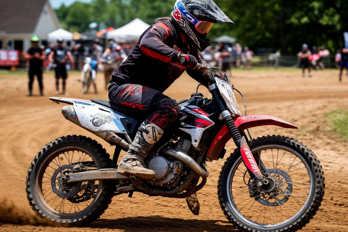 Депутат предлагает ограничить доступ к питбайкам и эндуро для несовершеннолетних