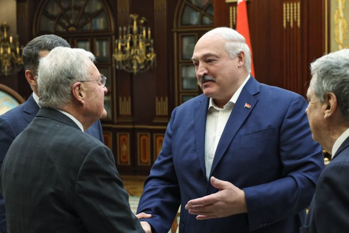 Лукашенко встретился с Келлогом: Господин генерал, я вам обещаю, что вы будете в полной безопасности на территории Беларуси