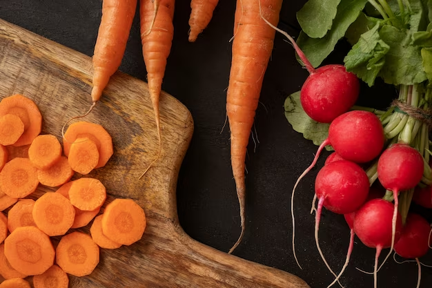 Диетолог развенчала мнение о пользе моркови и черники для зрения