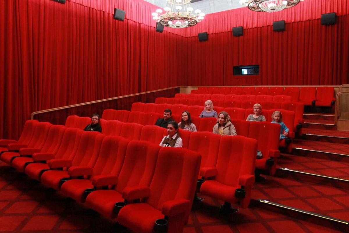 Посещаемость кинотеатров в Петербурге упала в июле на 16%