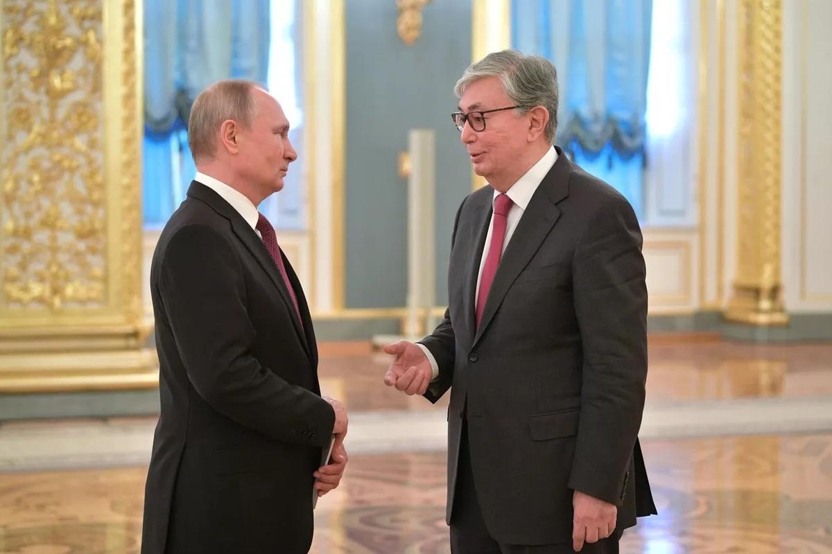 Токаев и Путин обсудили предстоящий визит президента Казахстана в Россию