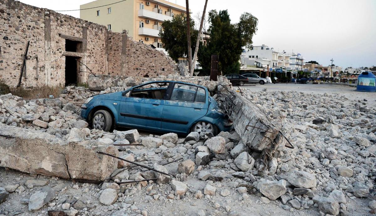 В Албании при землетрясении пострадали сотни людей