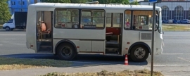 70-летней пассажирке автобуса зажало дверью ногу в Саранске