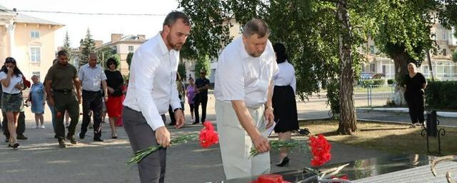 В ЛНР почтили память 80 жителей Лутугино, погибших при оккупации в 2014 году