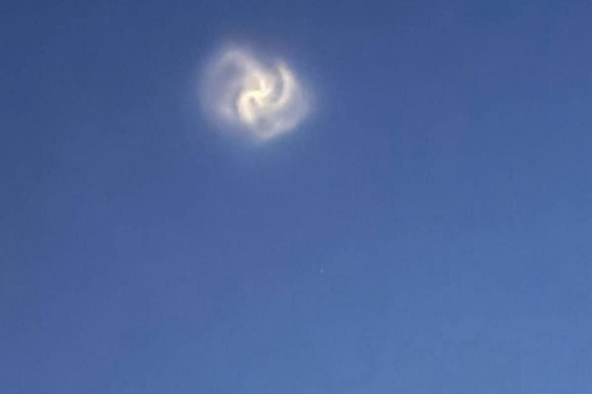 «Космическую медузу» над Иркутской областью объяснили запуском французской ракеты