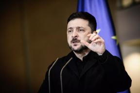 Сенсация экс-пресс-секретаря: Зеленский в 2022 году лично согласился отдать Донбасс России