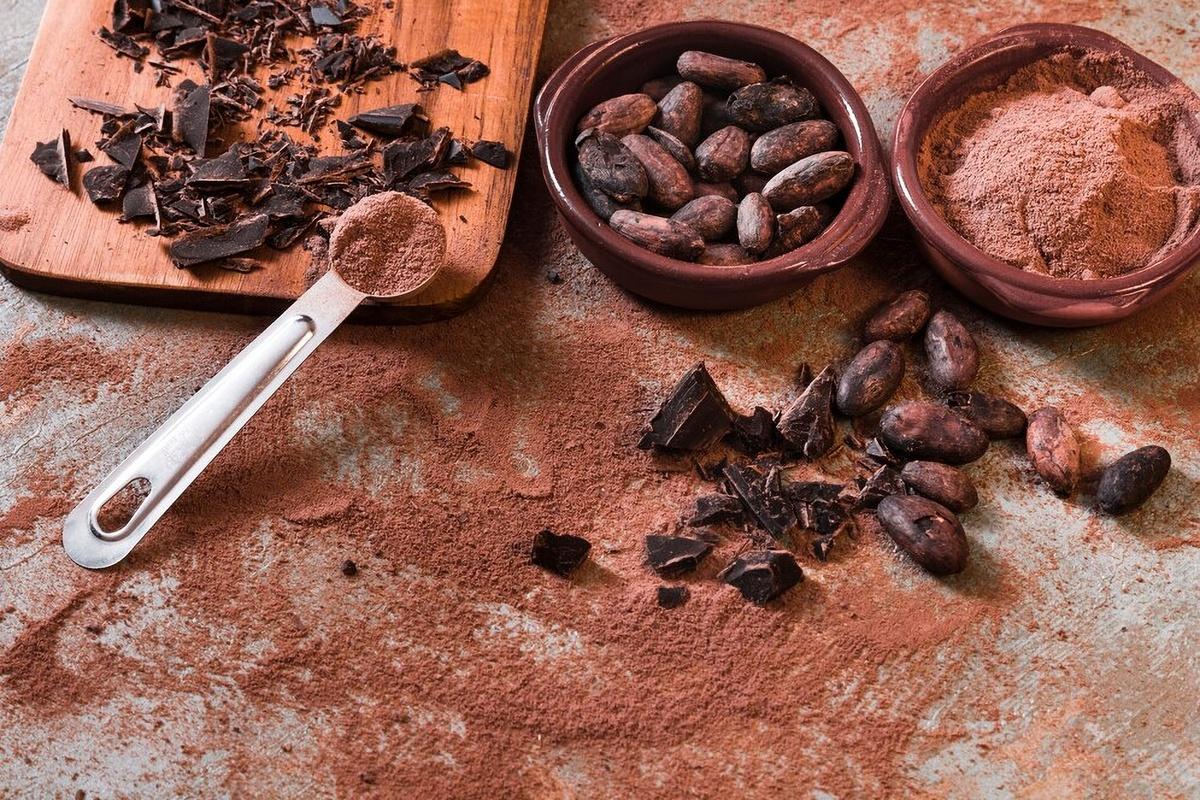 Мировые цены на какао-бобы выросли вдвое с декабря 2023 года