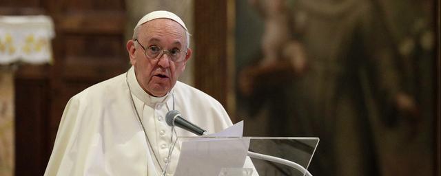 Папа Римский Франциск молится о жертвах беспорядков в Капитолии