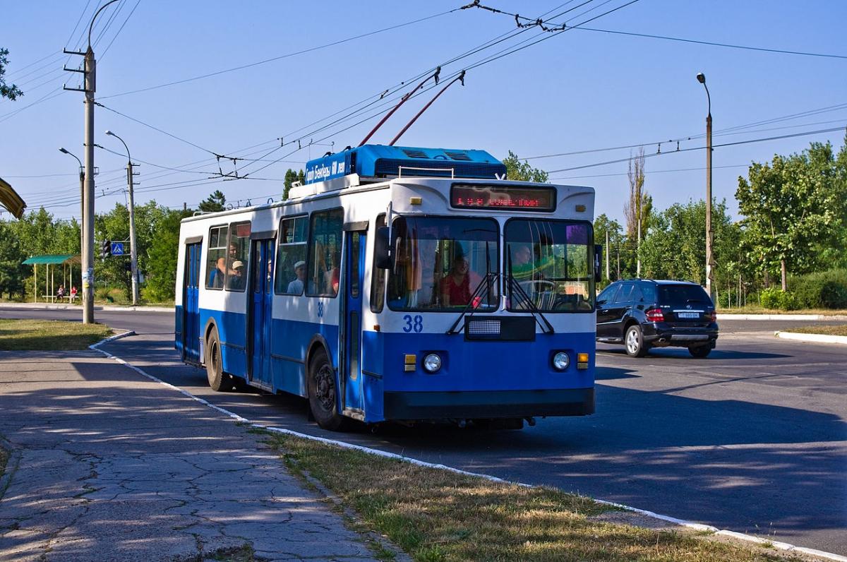 В Иванове пенсионерка сломала плечо в троллейбусе