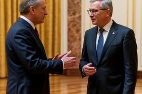 Населению знать о доходах чиновников не обязательно: мнение экспертов