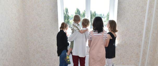 Путин предложил снизить ставку по льготной ипотеке для семей с двумя и более детьми