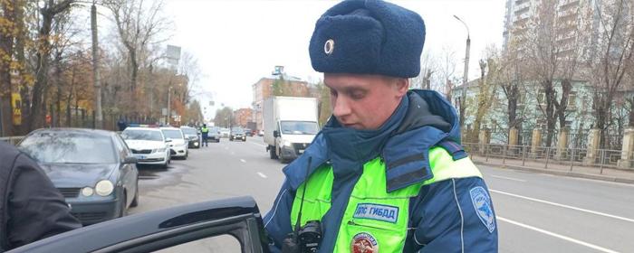 В Твери сотрудники Госавтоинспекции оштрафовали 111 водителей за «тонировку»