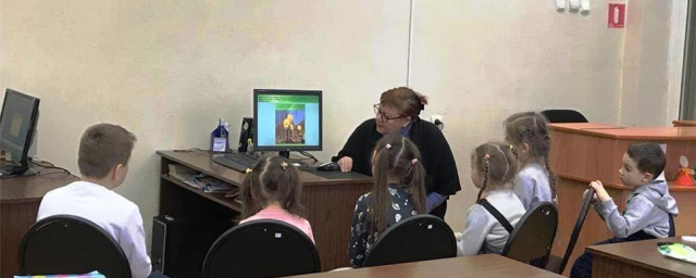 В Нахабинской библиотеке провели эко-минутку о весенних цветах