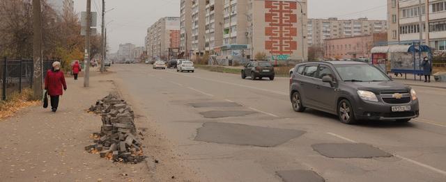 В Дзержинске завершается ямочный ремонт дорог
