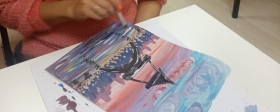 В Лобне для молодых мам провели бесплатный мастер-класс по рисованию