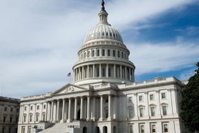 Сенат бьет тревогу: мир рискует остаться без послов США