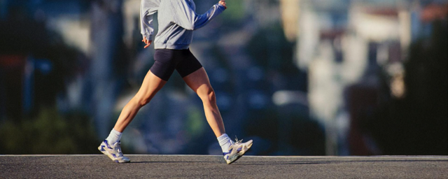 Медленная ходьба повышает риск смерти от ковида