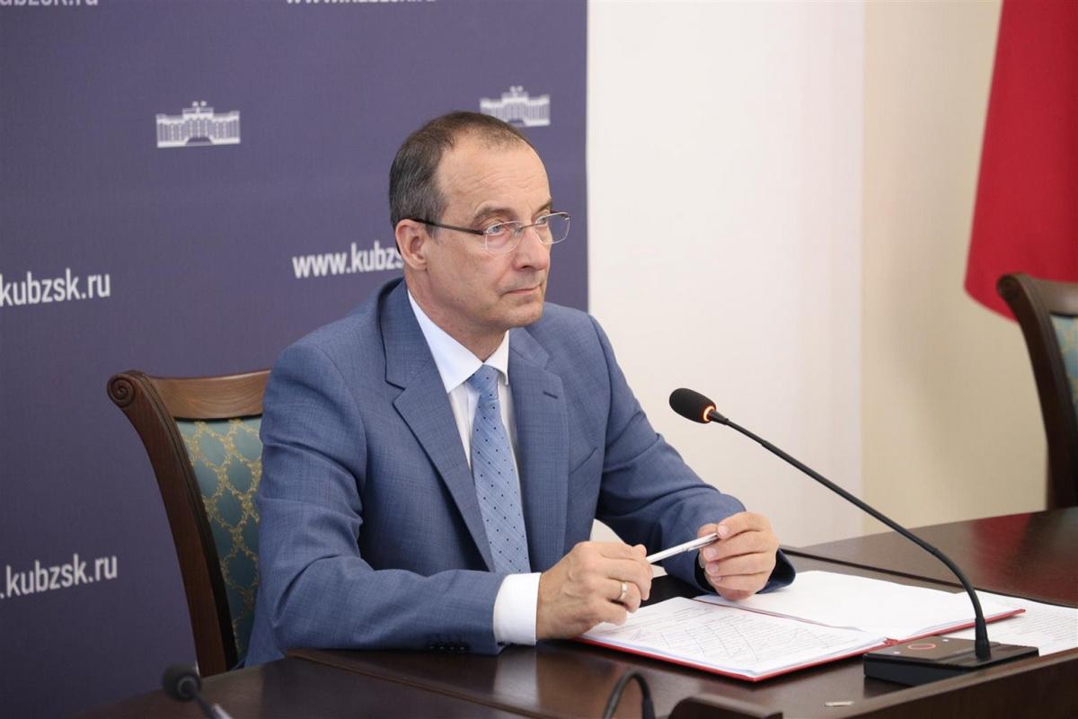 На планерном совещании в ЗСК рассмотрели ход обеспечения жильем детей-сирот на Кубани