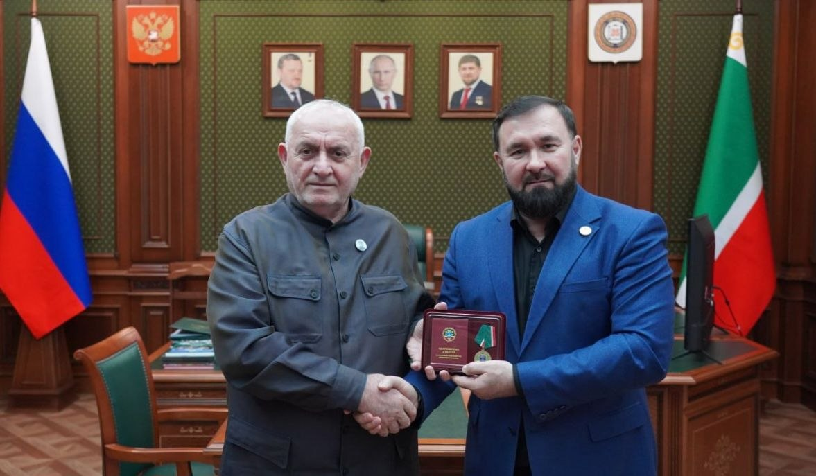 Спикер Парламента ЧР Шаид Жамалдаев награжден медалью «Заслуженный правозащитник Чеченской Республики»