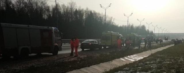 В Серпухове в ДТП с микроавтобусом пострадали 11 человек