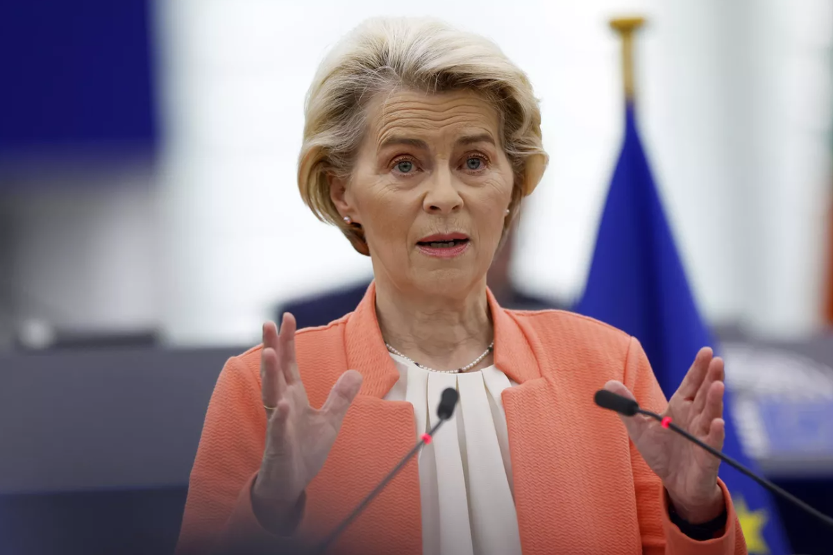 «Дурдом!»: французский политик раскритиковал главу Еврокомиссии из-за антироссийских санкций